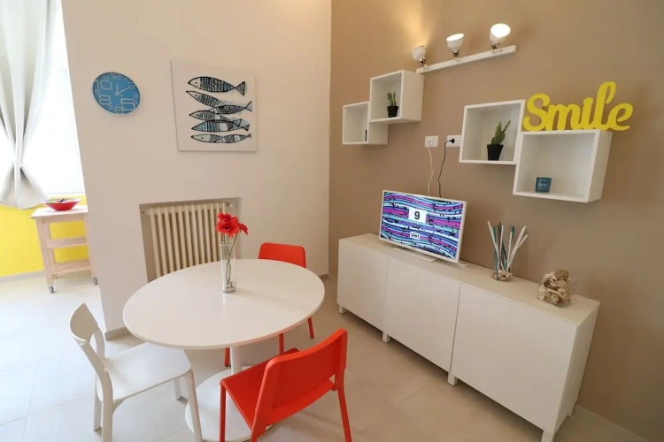 1 Bedroom Cottage with city view