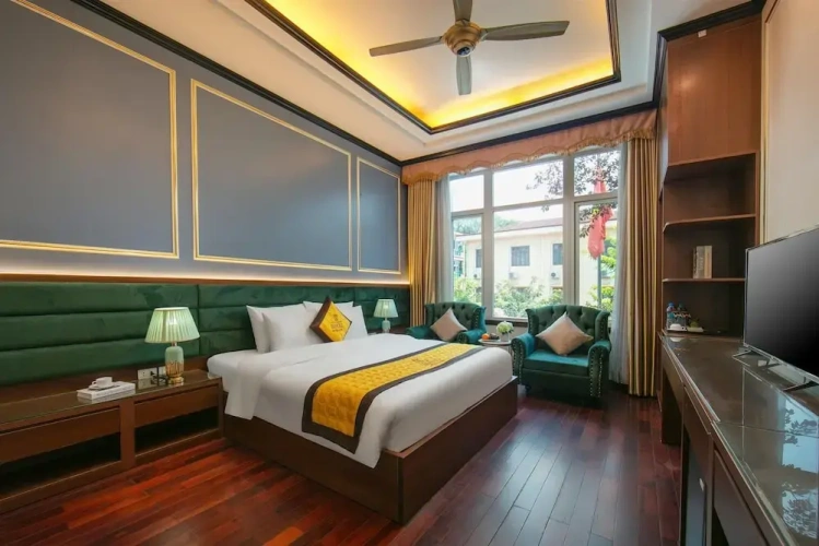 Executive Double room with courtyard view