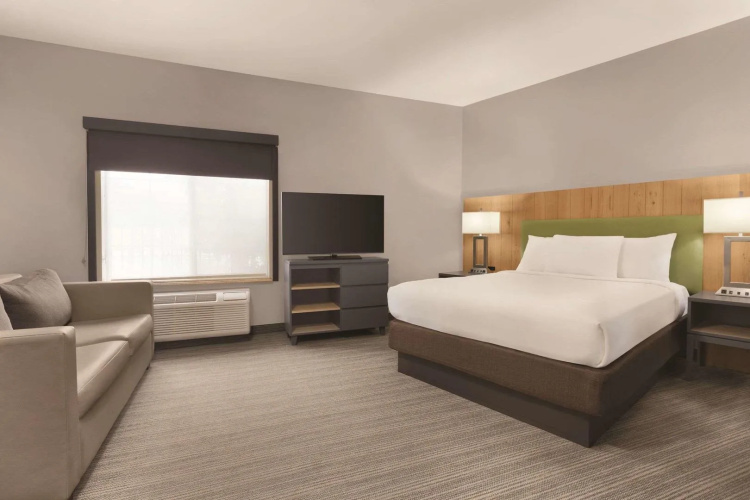 Spark by Hilton Redlands
