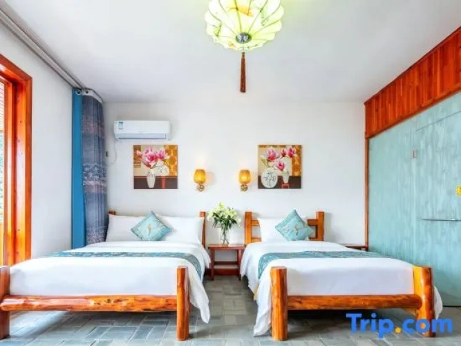 Standard Twin room with garden view