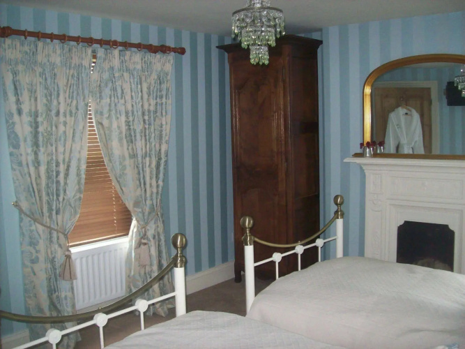 Roxbro House