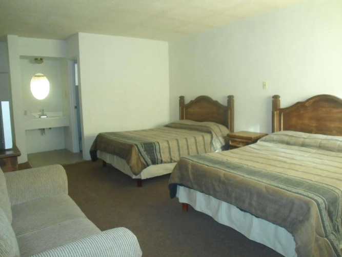 Hotel Regis Consulado Ciudad Juarez.