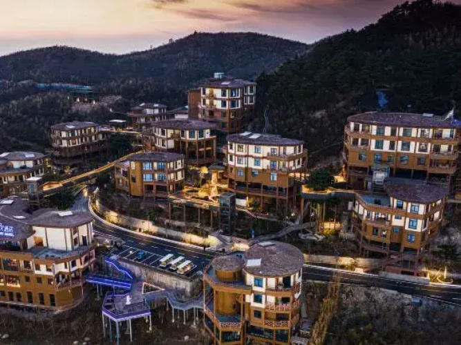 Star Astronomy Hotel