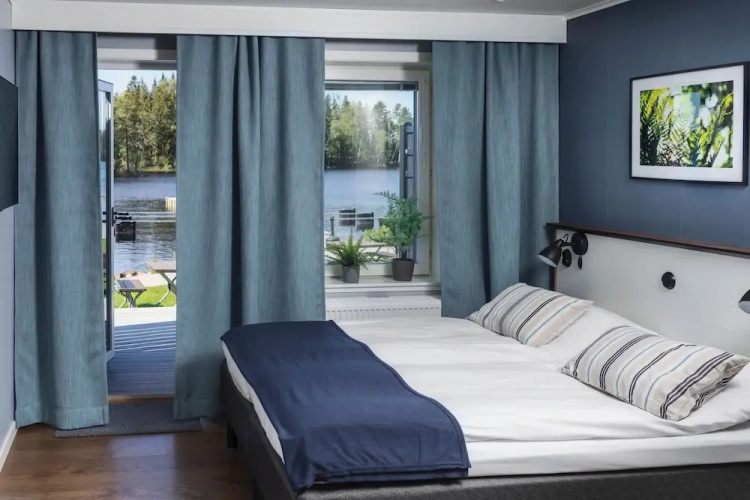 Lakelodge