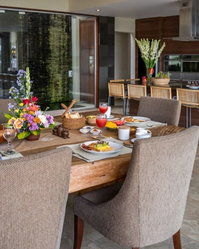 4 Bedrooms Villa with balcony