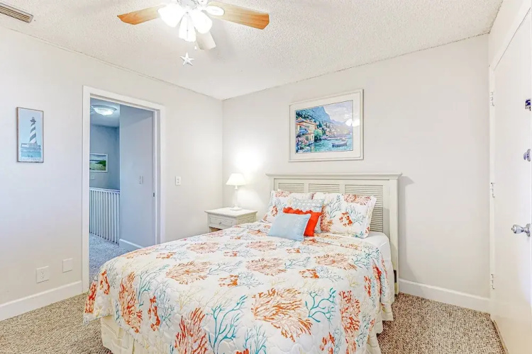 Recently Updated Resort Condo With 2 Pools, 2 Balconies, Ocean Views, Bbq, & W/D