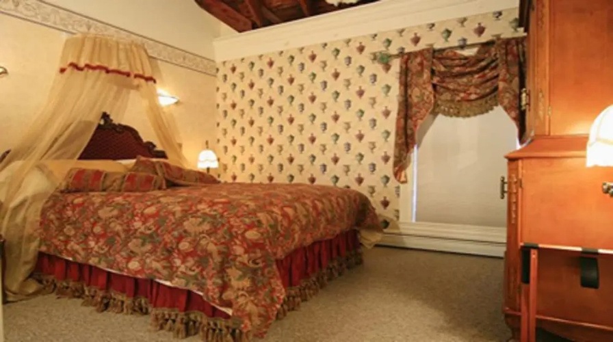 Grand Victorian Inn