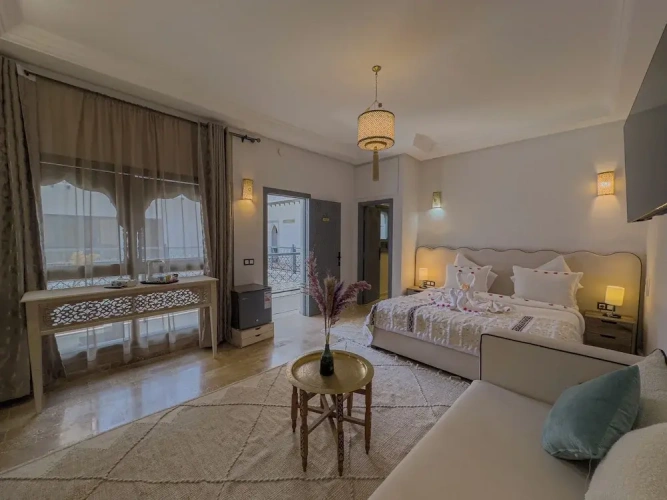 Deluxe Double room with courtyard view
