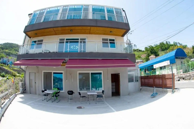 2 Bedrooms Cottage with balcony and with view