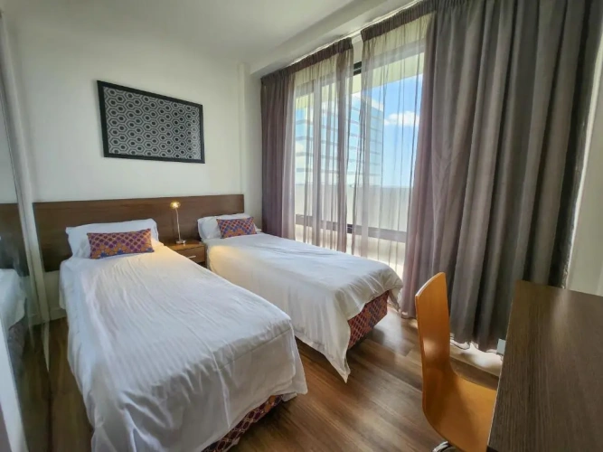 2 Bedrooms Apartment