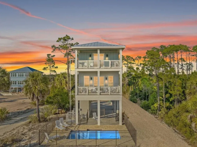 4 Bedrooms Cottage with ocean view