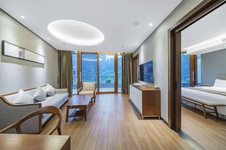 Deluxe Double Suite