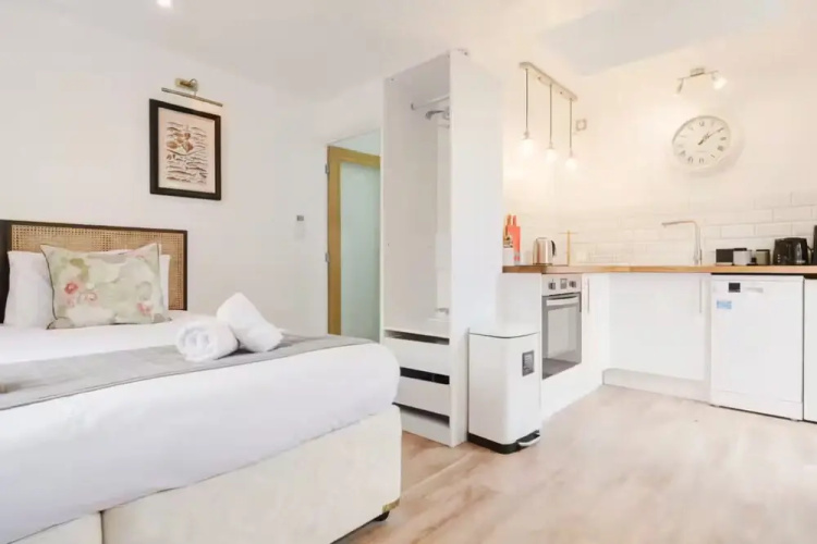 Cosy Studio Annexe Central Cheltenham
