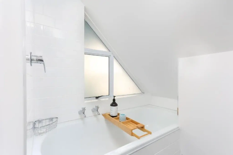 2 Bedrooms Cottage