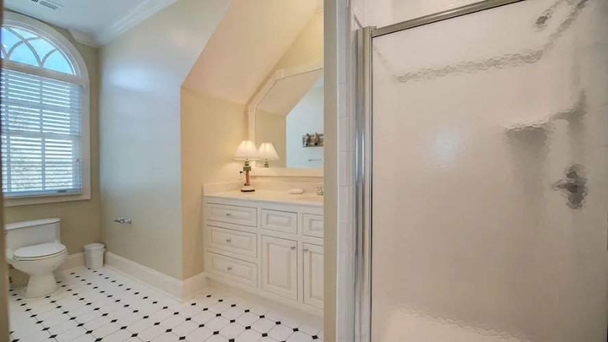 162 Marsh 5 Br home by RedAwning