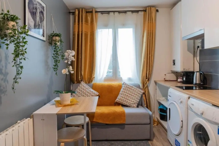 1 Bedroom Apartment