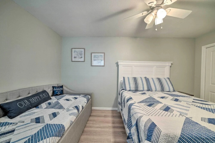 Chic Waterfront Condo w/ Private Boat Dock!