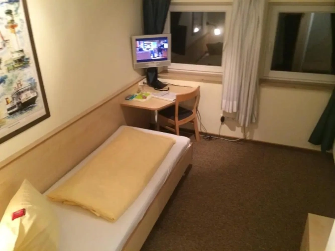 Standard Single room