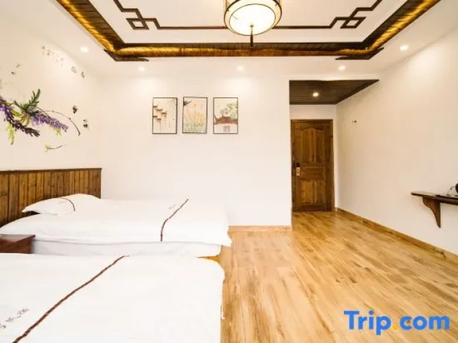 Standard Family room with river view