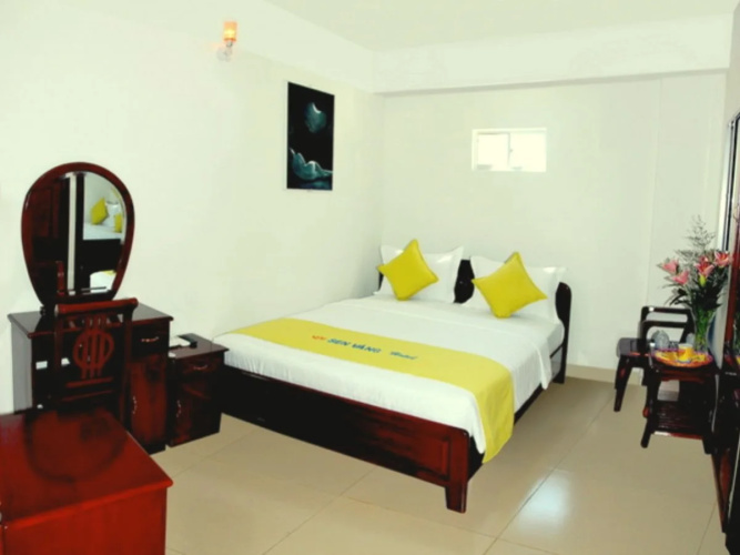 Golden Lotus Hotel