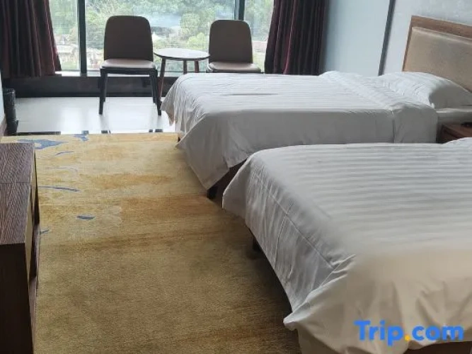 Standard Twin room with mountain view
