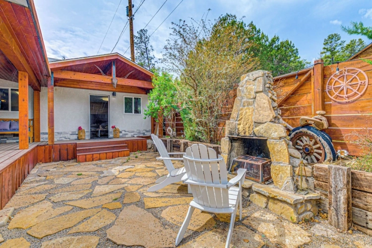 2 Bedrooms Cottage