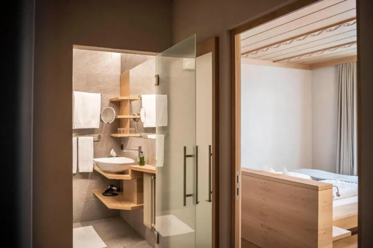 Suite with balcony