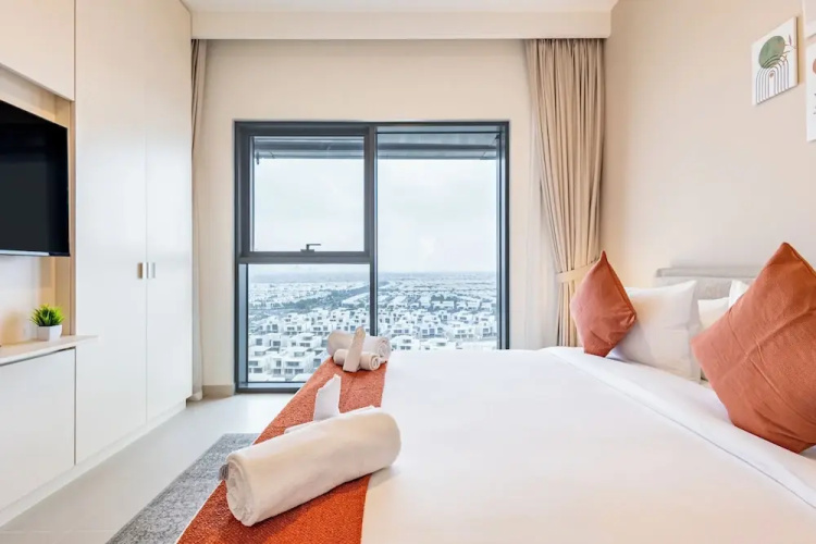 Superhost 1BR Near Dubai Hills Mall