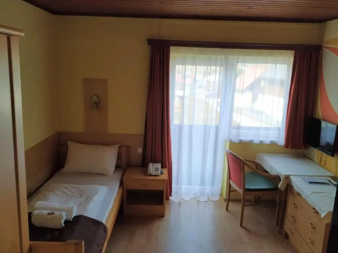 Standard Double room with view