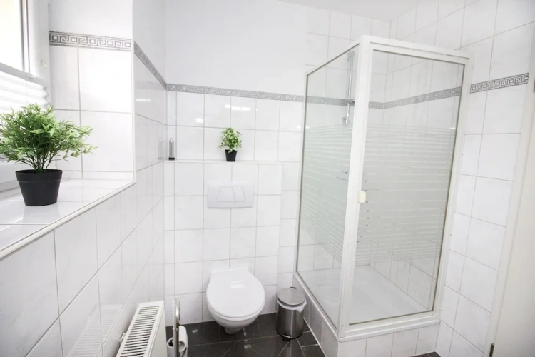 1 Bedroom Comfort room
