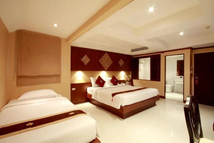 Triple Loft Wing Room