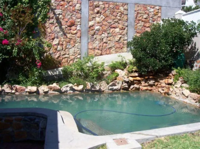 Ashgrove Villa