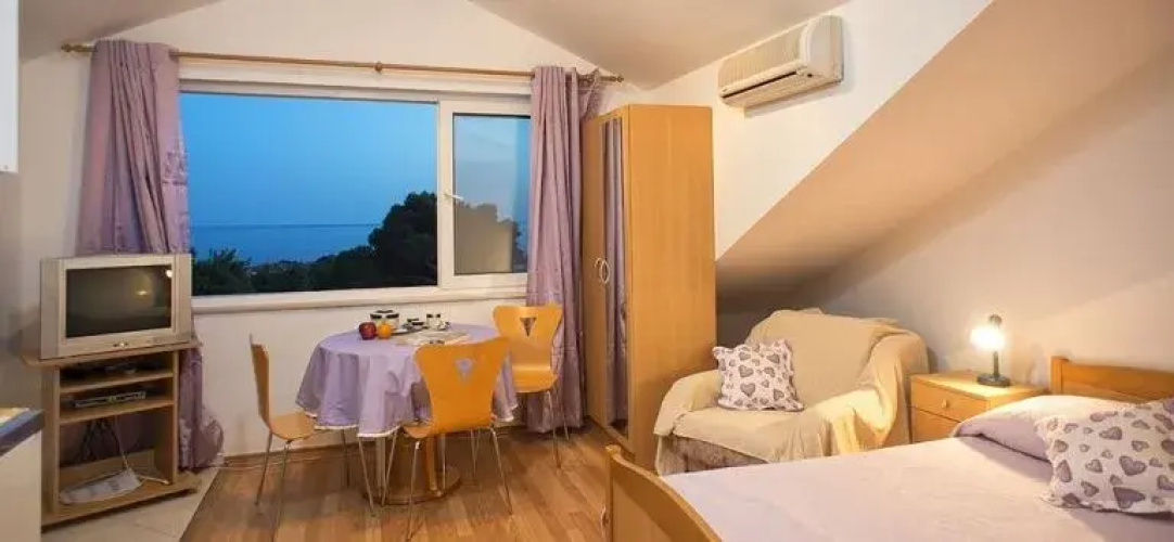 Apartments Dubčić