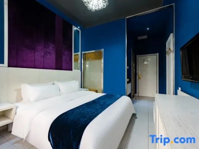 Standard Double room with city view