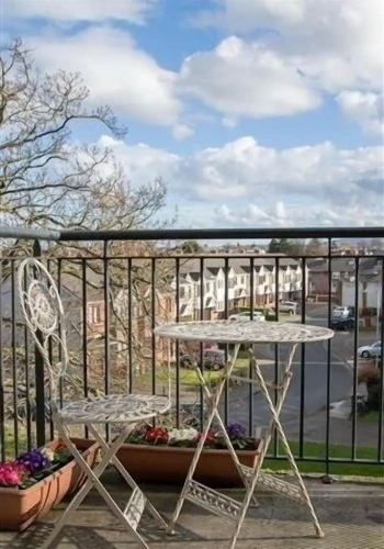 1 Bedroom Apartment with balcony