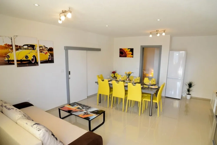 Deluxe Apartment with balcony and with view