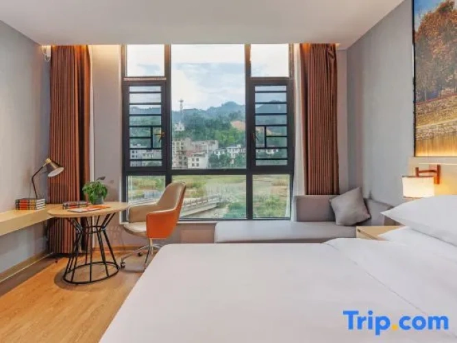 Standard Double room with view