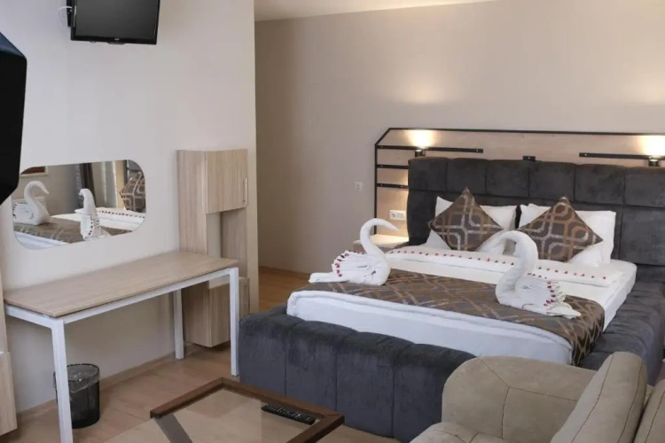 Double Suite