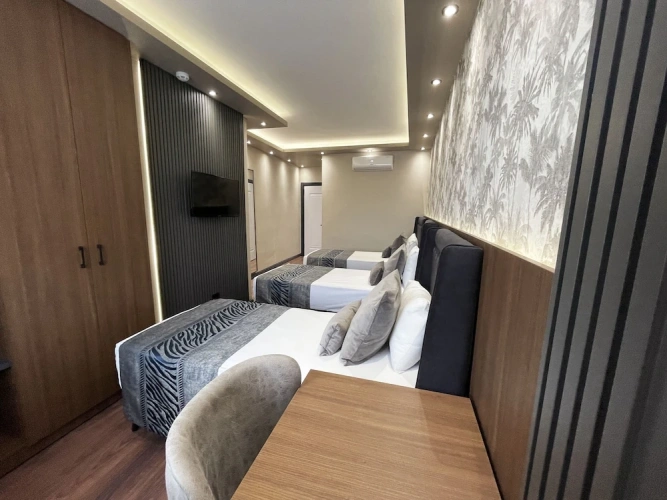 Standard Triple room