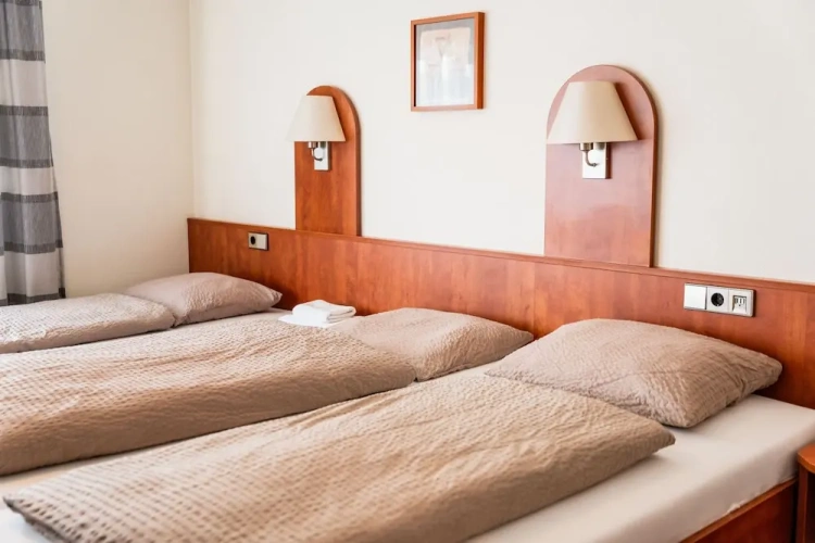 Standard Triple room with balcony