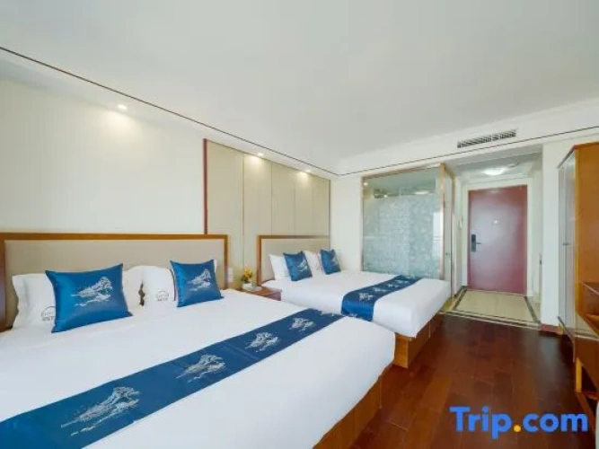 Standard Quadruple room with sea view