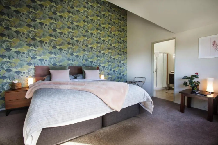 Manuka Lodge B&B