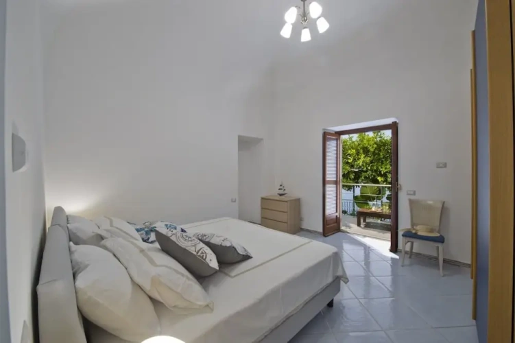 2 Bedrooms Villa with balcony