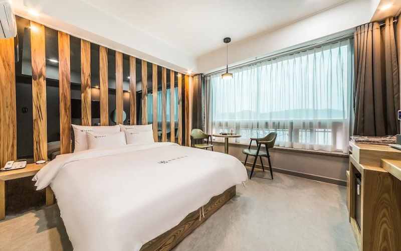 Anseong Lake Hotel