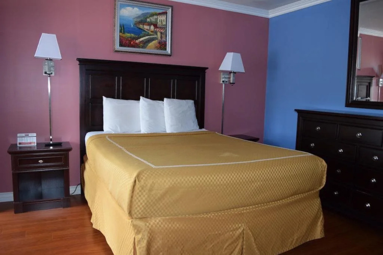 Rose Garden Inn