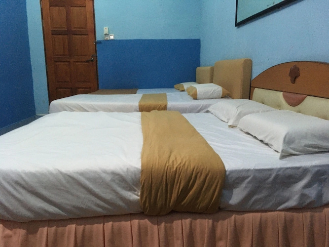 OYO 89653 Anisaa Inn