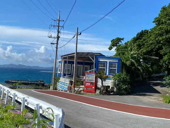 Sesoko Terrace　瀬底大橋を渡りすぐ左手に,ビーチへ徒歩2分眺めのいい小さい可愛い家