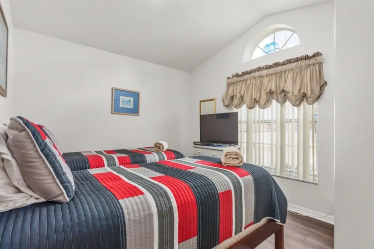 637 Aster dr