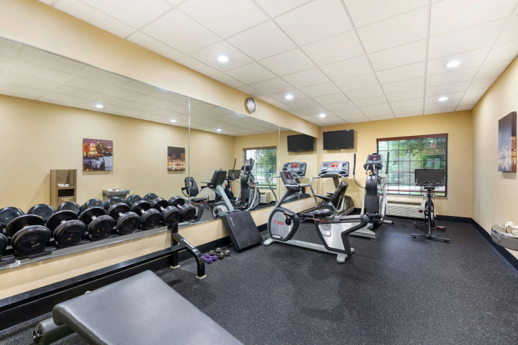 Best Western Plus Victor Inn & Suites photo 20