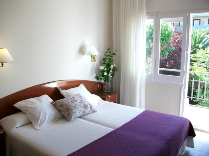 Standard Double room with balcony